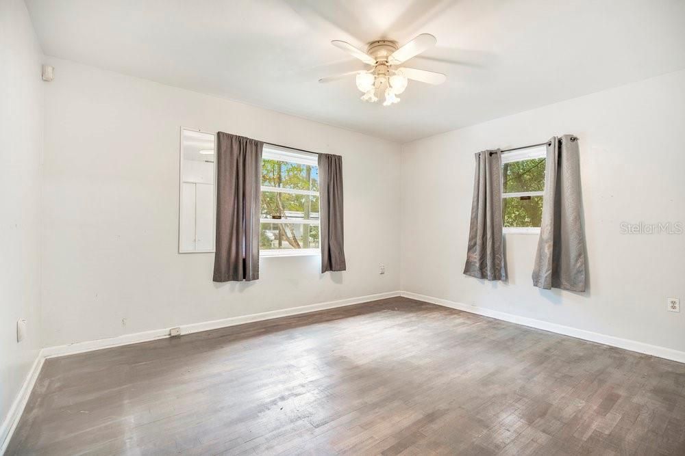 En Venta: $275,900 (3 camas, 1 baños, 1129 Pies cuadrados)