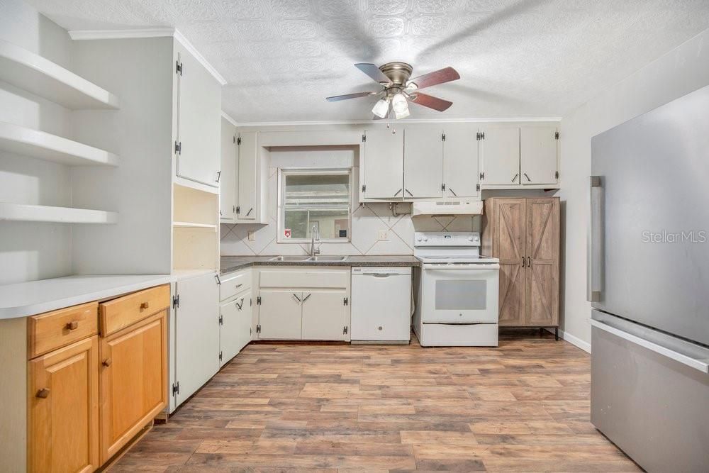 En Venta: $275,900 (3 camas, 1 baños, 1129 Pies cuadrados)