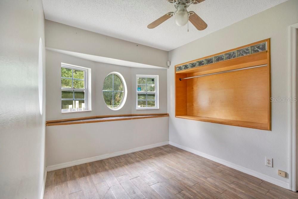 En Venta: $275,900 (3 camas, 1 baños, 1129 Pies cuadrados)