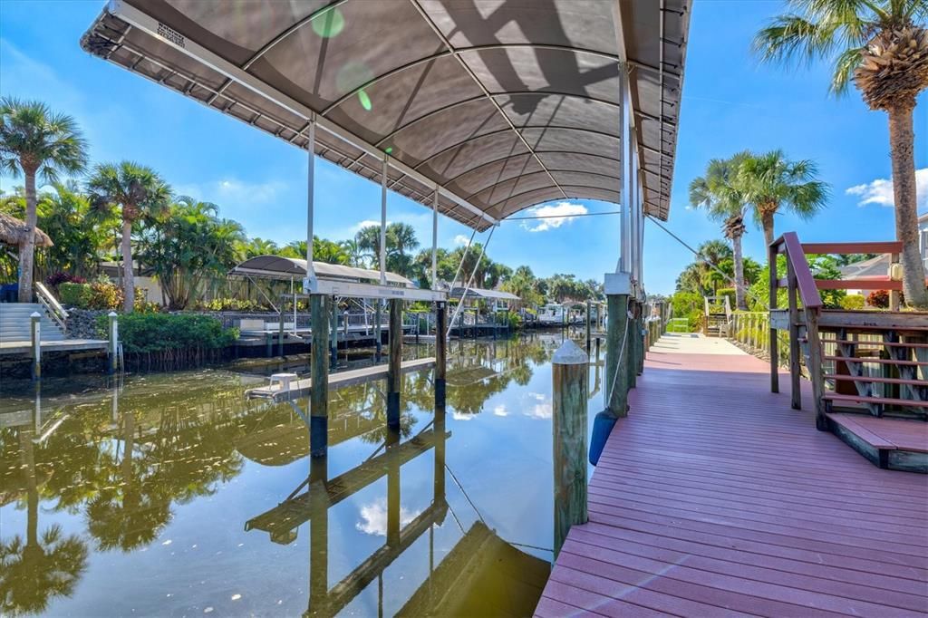 На продажу: $962,000 (3 спален, 2 ванн, 2055 Квадратных фут)