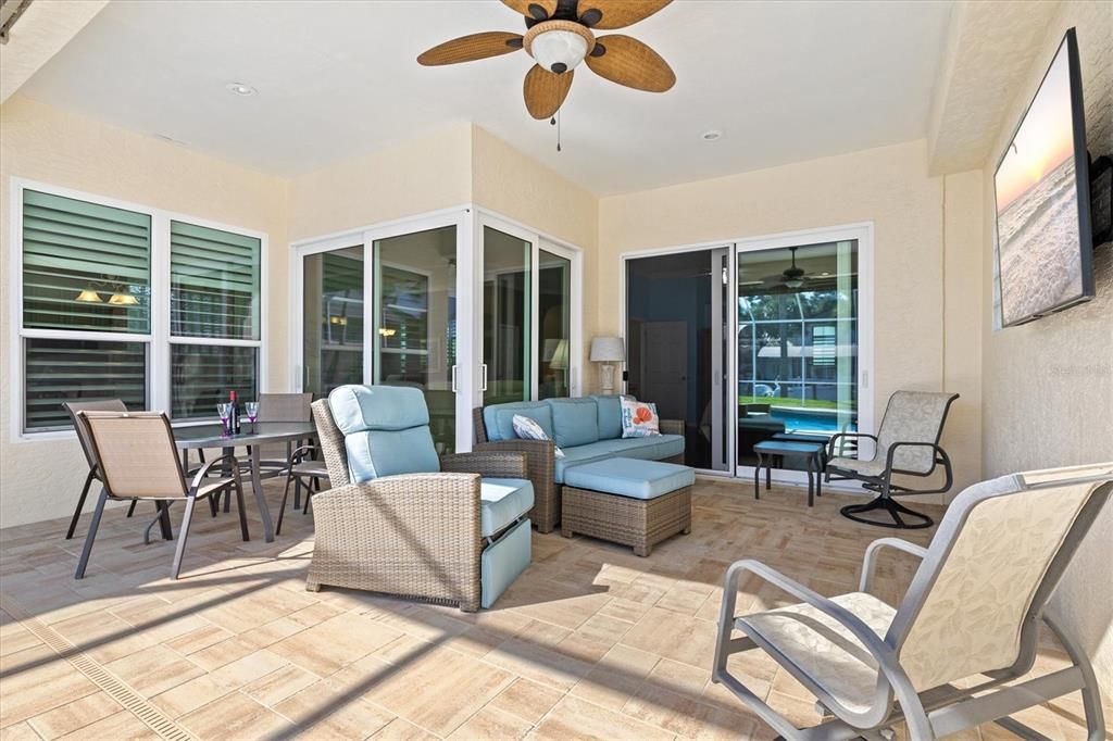 На продажу: $962,000 (3 спален, 2 ванн, 2055 Квадратных фут)