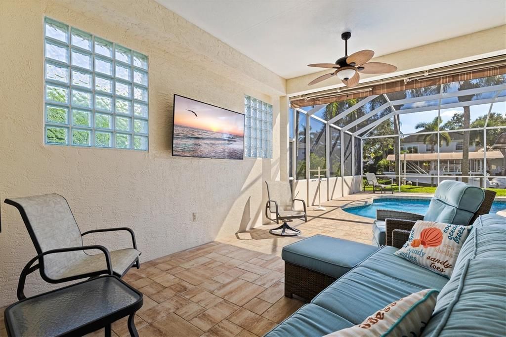 На продажу: $962,000 (3 спален, 2 ванн, 2055 Квадратных фут)