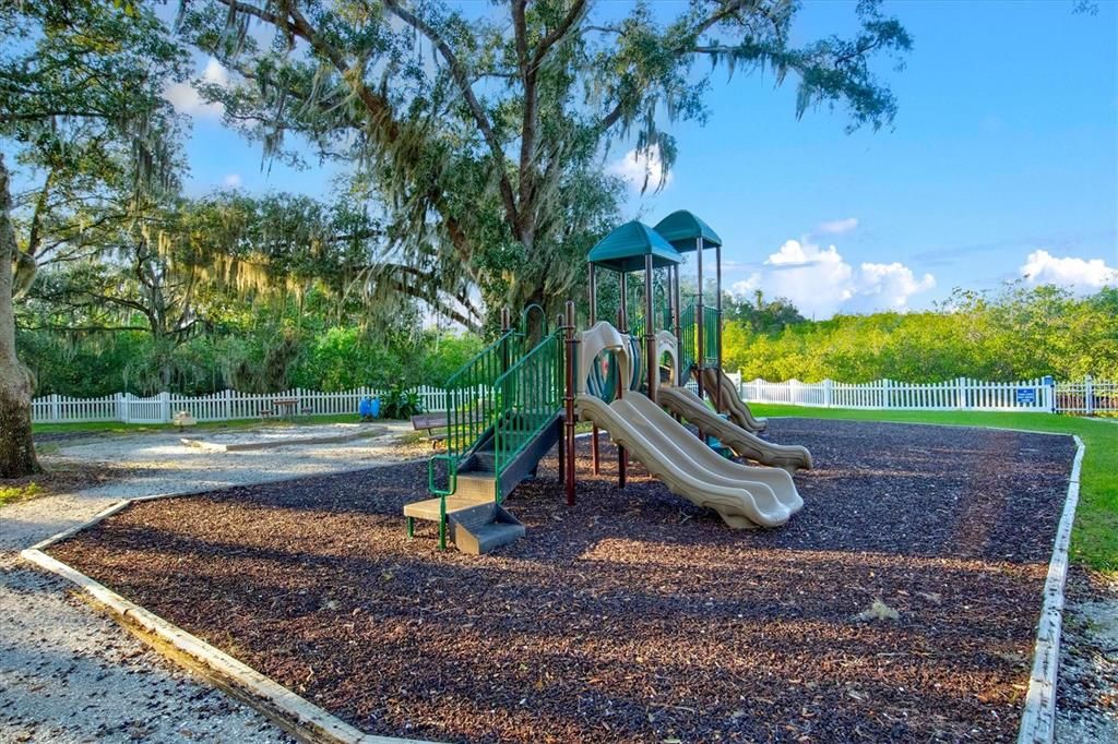 На продажу: $962,000 (3 спален, 2 ванн, 2055 Квадратных фут)