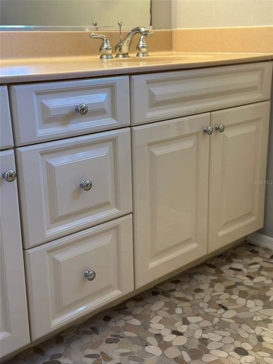 待售: $189,000 (2 贝兹, 2 浴室, 1194 平方英尺)