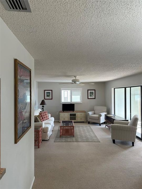 待售: $189,000 (2 贝兹, 2 浴室, 1194 平方英尺)