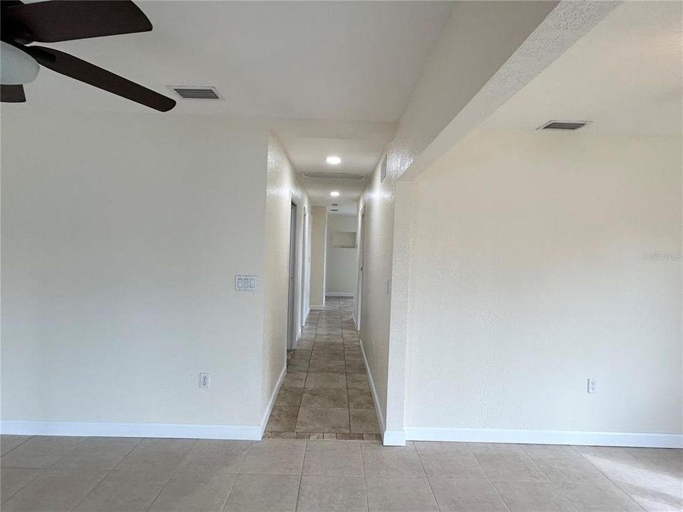 For Sale: $379,900 (3 beds, 2 baths, 1048 Square Feet)