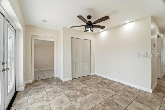 For Sale: $379,900 (3 beds, 2 baths, 1048 Square Feet)