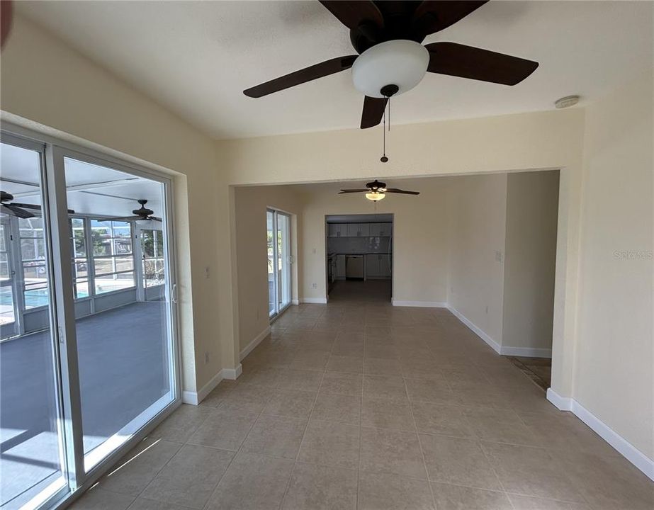 For Sale: $379,900 (3 beds, 2 baths, 1048 Square Feet)