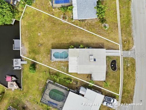 For Sale: $379,900 (3 beds, 2 baths, 1048 Square Feet)