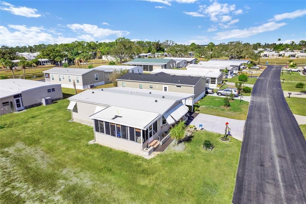 На продажу: $129,000 (2 спален, 2 ванн, 1100 Квадратных фут)