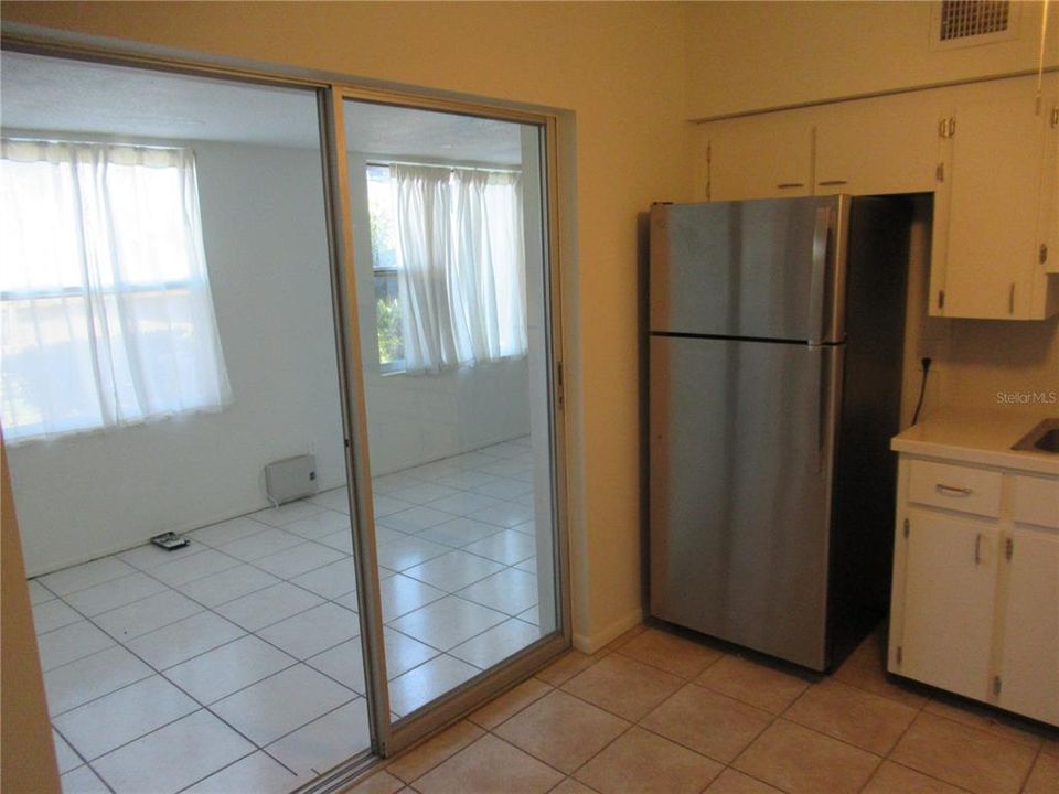 For Sale: $265,000 (2 beds, 2 baths, 1400 Square Feet)