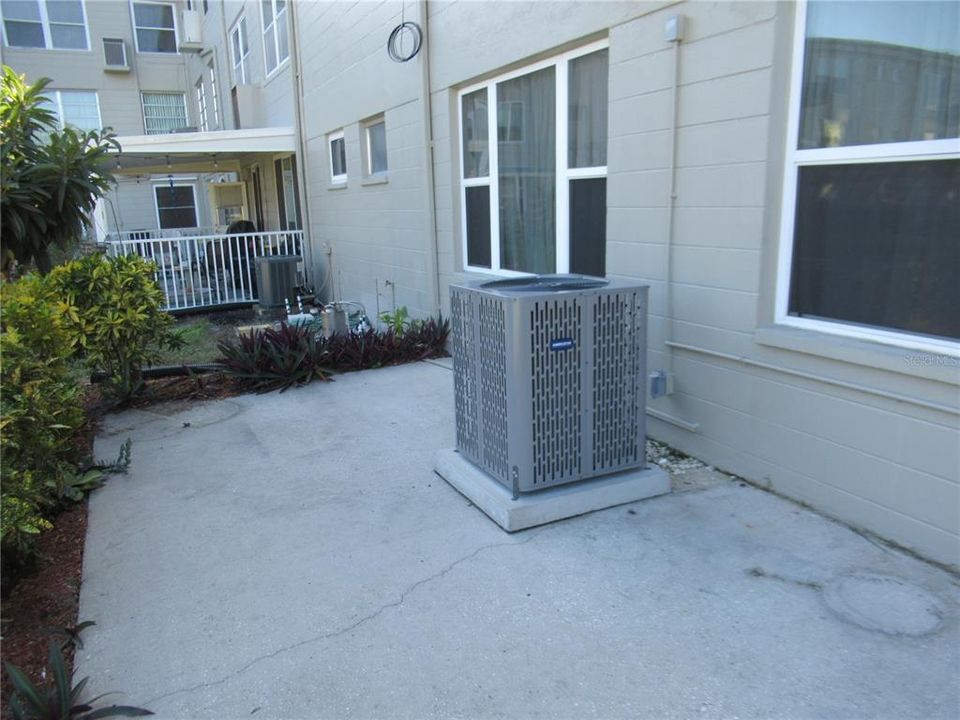 For Sale: $265,000 (2 beds, 2 baths, 1400 Square Feet)