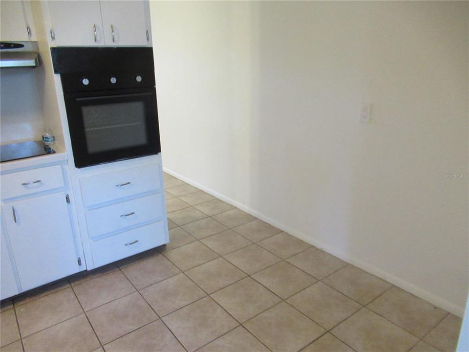For Sale: $265,000 (2 beds, 2 baths, 1400 Square Feet)