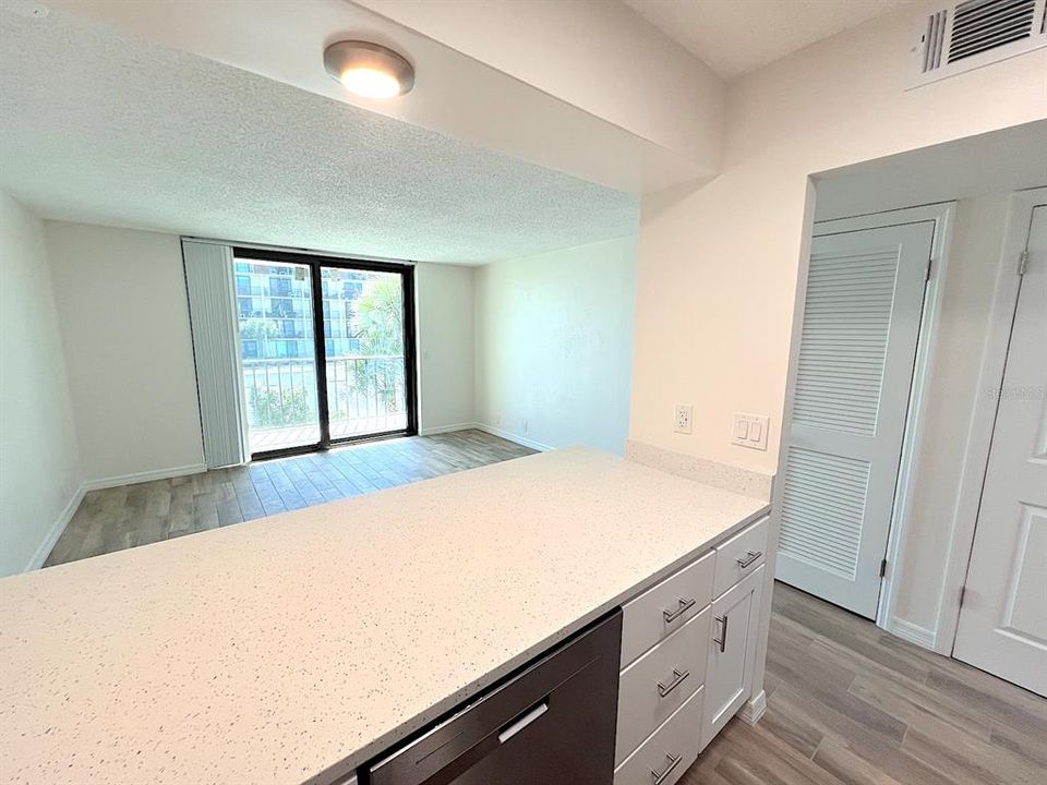 В аренду: $1,175 (1 спален, 1 ванн, 590 Квадратных фут)