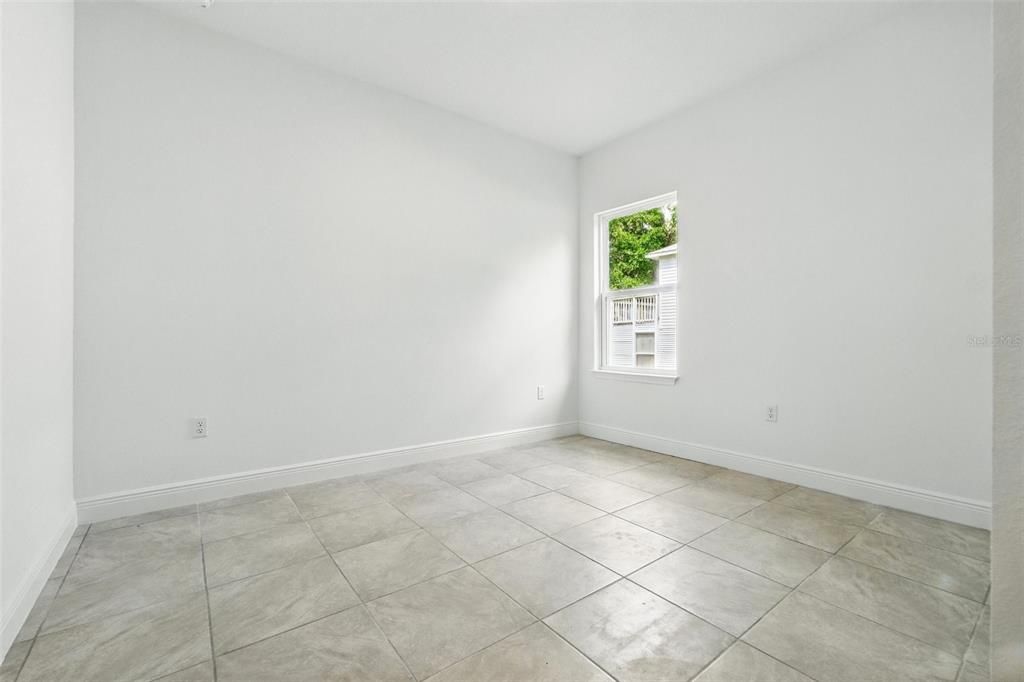 For Sale: $259,000 (4 beds, 2 baths, 1580 Square Feet)