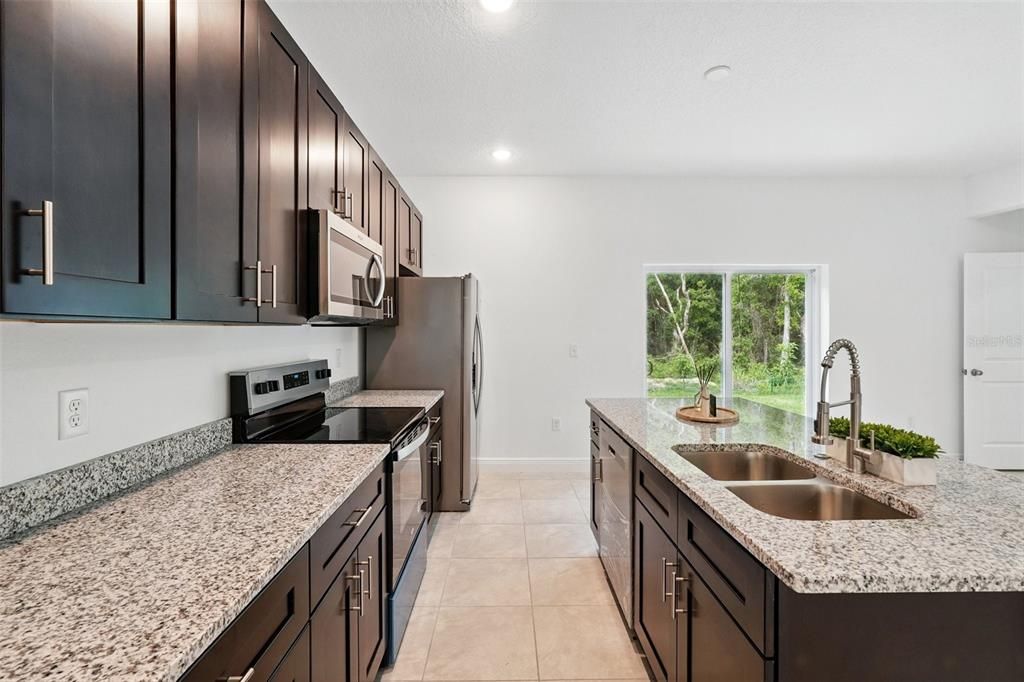 For Sale: $259,000 (4 beds, 2 baths, 1580 Square Feet)