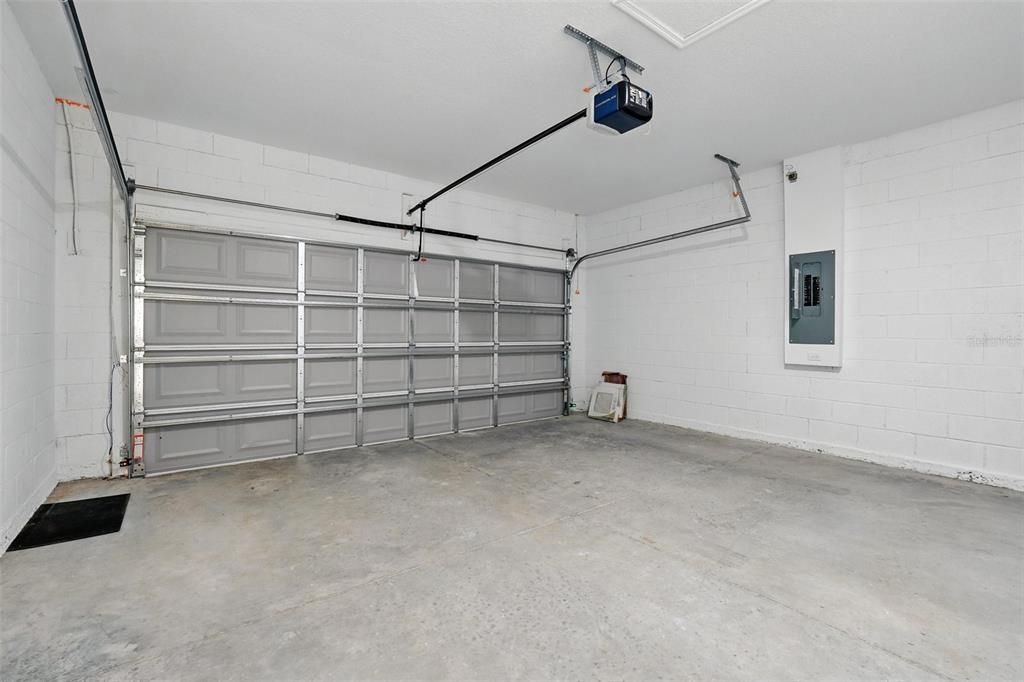 For Sale: $259,000 (4 beds, 2 baths, 1580 Square Feet)