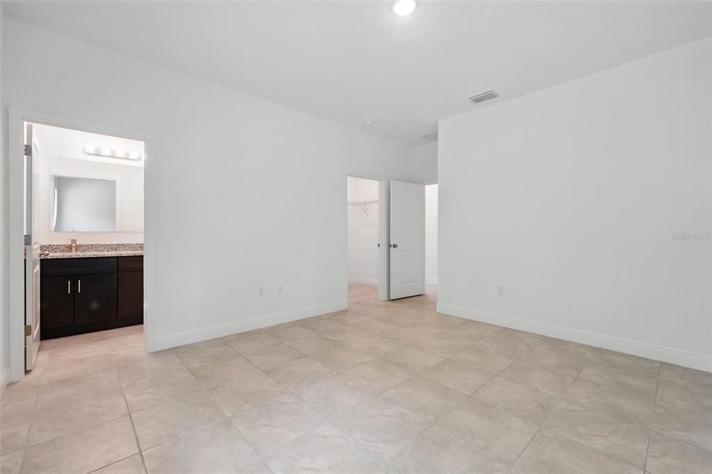 For Sale: $259,000 (4 beds, 2 baths, 1580 Square Feet)