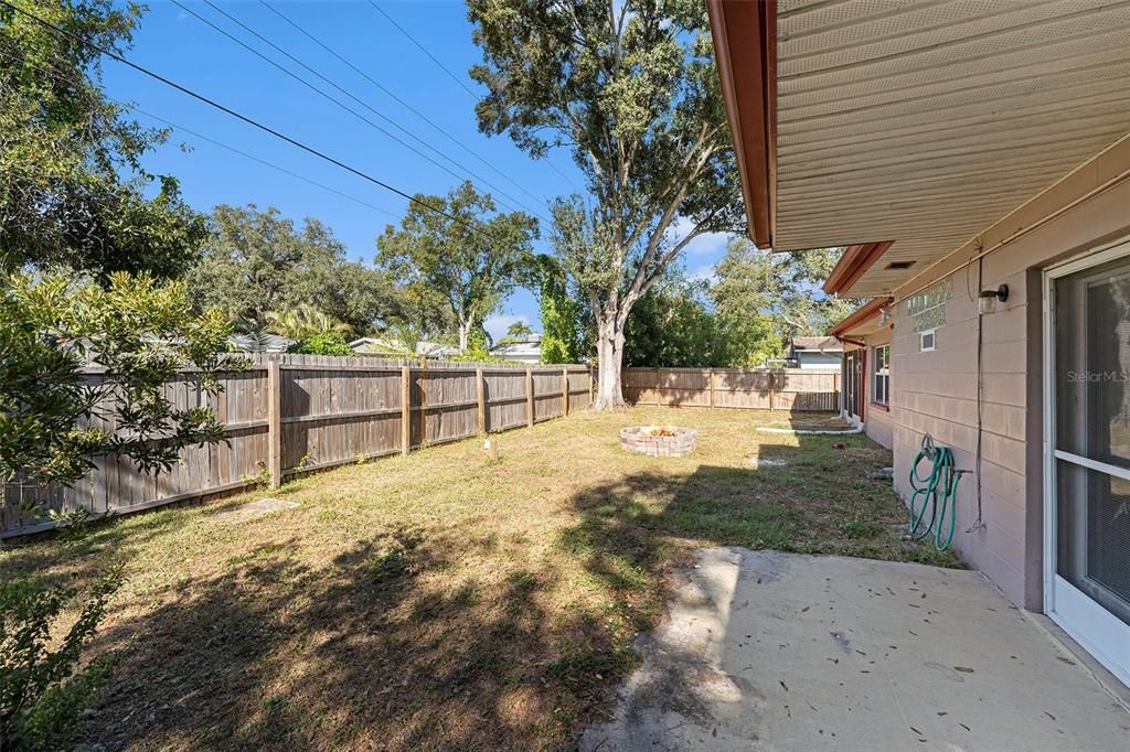 For Sale: $410,000 (3 beds, 2 baths, 1696 Square Feet)