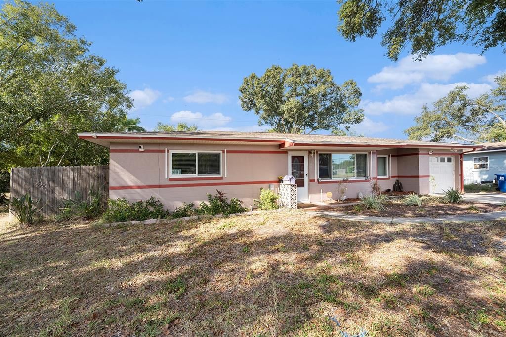 For Sale: $410,000 (3 beds, 2 baths, 1696 Square Feet)