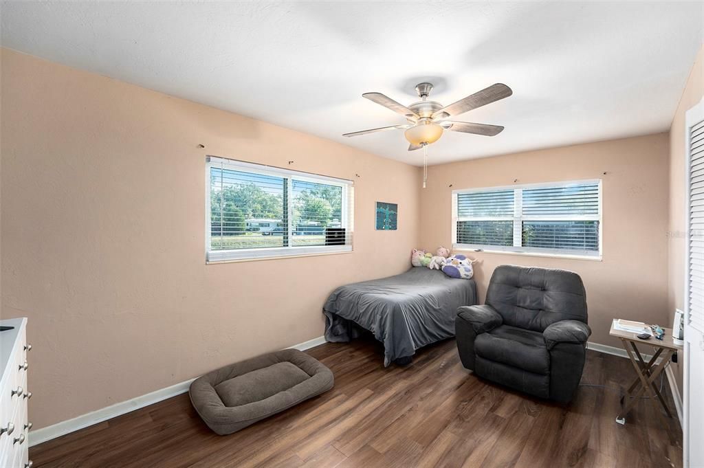 For Sale: $410,000 (3 beds, 2 baths, 1696 Square Feet)