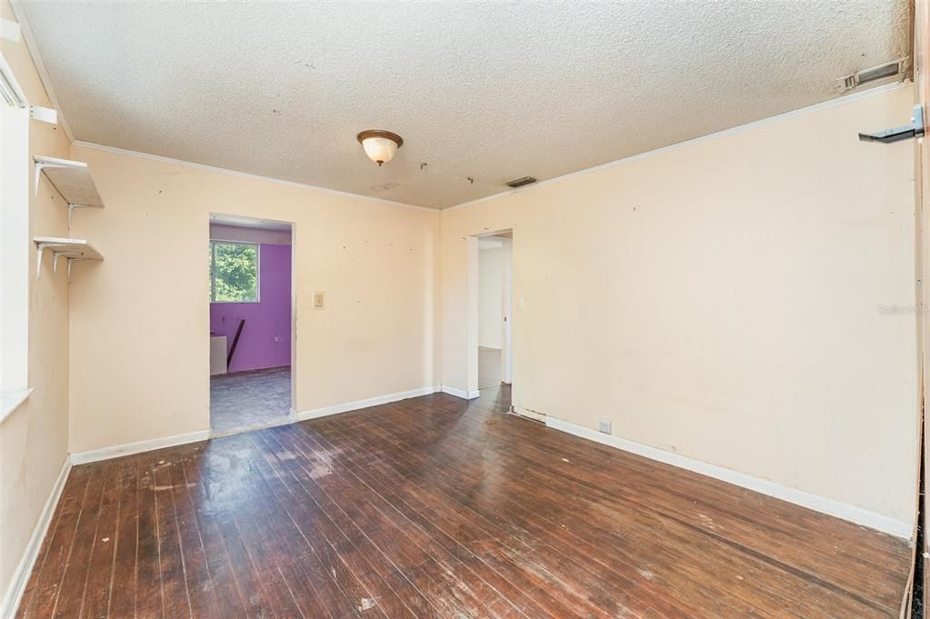 待售: $99,900 (2 贝兹, 2 浴室, 720 平方英尺)