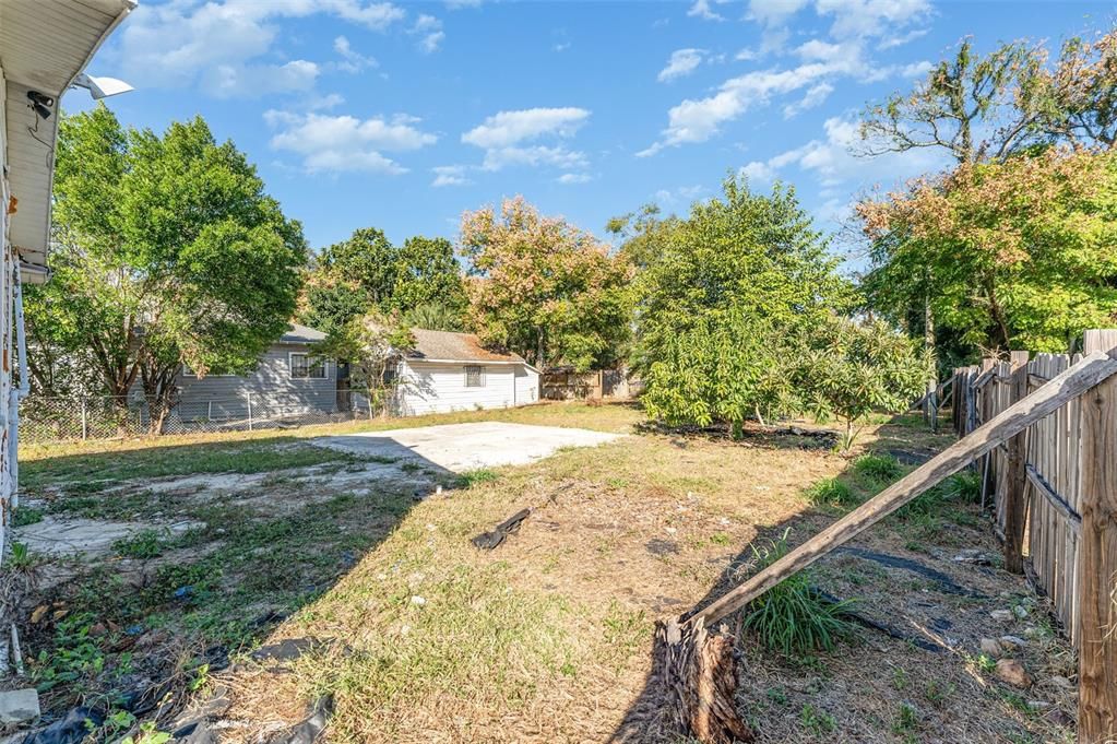 待售: $99,900 (2 贝兹, 2 浴室, 720 平方英尺)