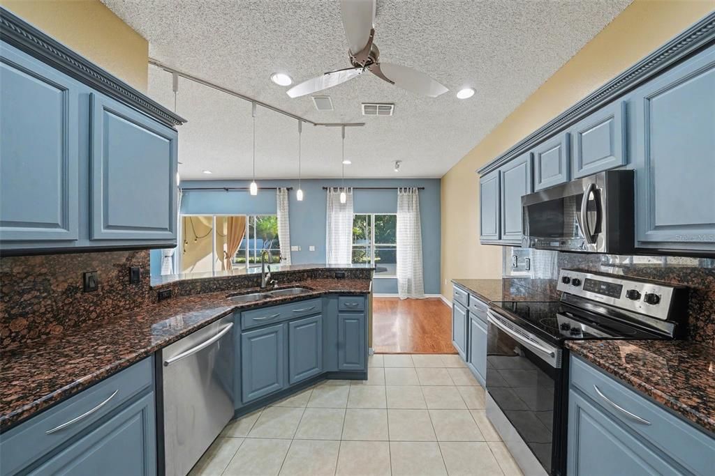 待售: $463,000 (3 贝兹, 2 浴室, 1953 平方英尺)