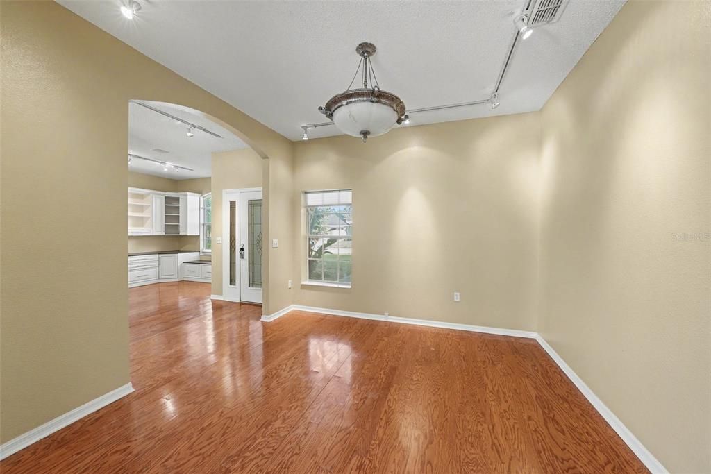 待售: $463,000 (3 贝兹, 2 浴室, 1953 平方英尺)