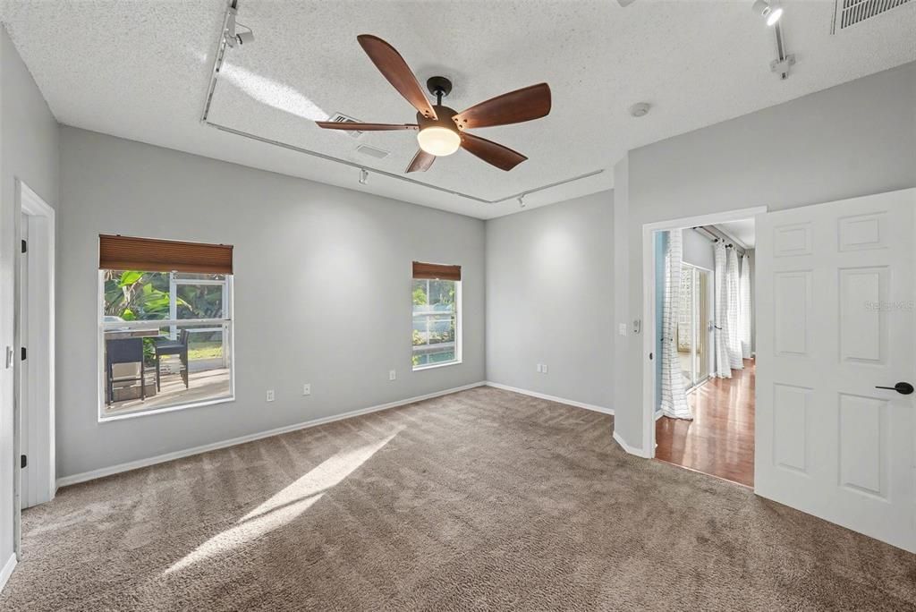 待售: $463,000 (3 贝兹, 2 浴室, 1953 平方英尺)