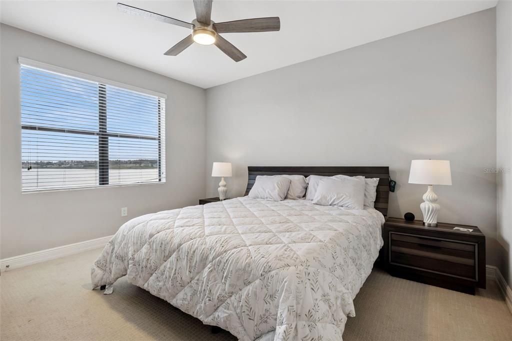 En Venta: $445,000 (3 camas, 3 baños, 1568 Pies cuadrados)