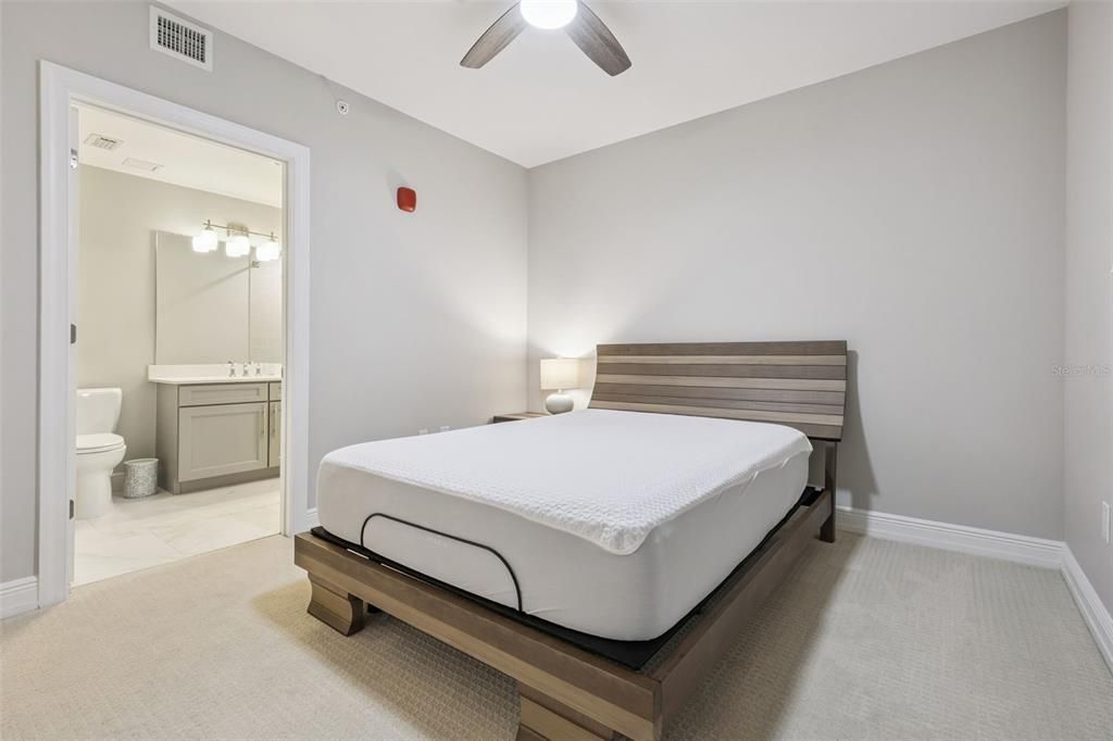 En Venta: $445,000 (3 camas, 3 baños, 1568 Pies cuadrados)