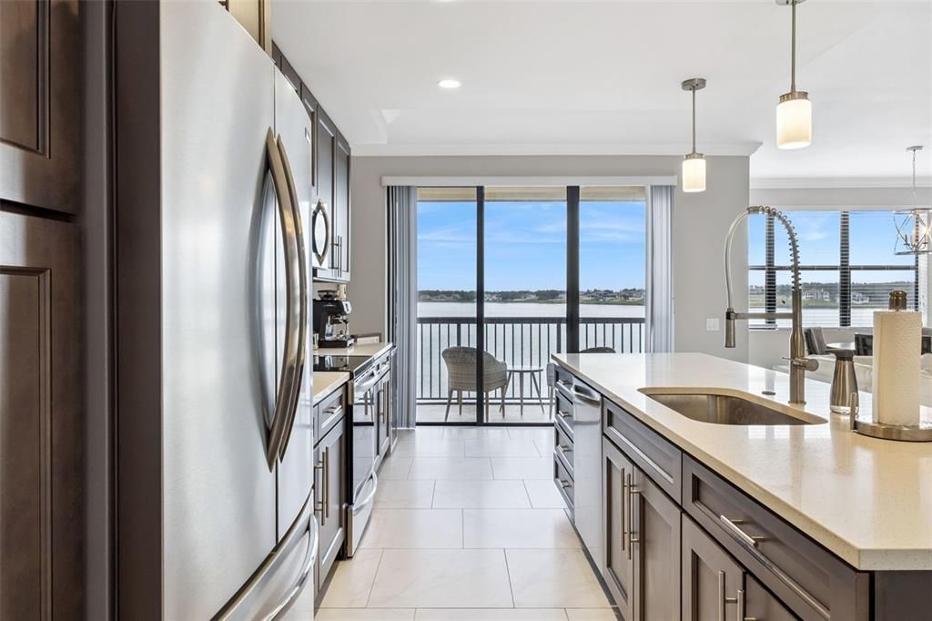 En Venta: $445,000 (3 camas, 3 baños, 1568 Pies cuadrados)