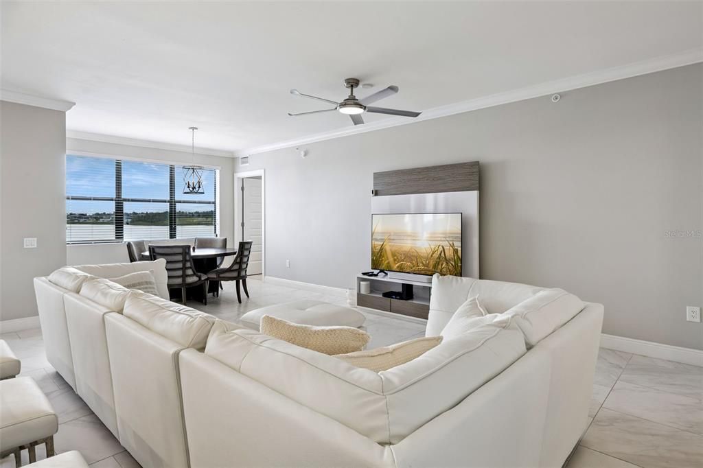 En Venta: $445,000 (3 camas, 3 baños, 1568 Pies cuadrados)