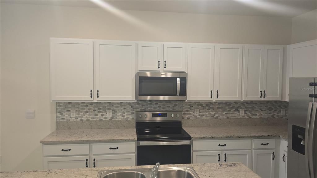 For Sale: $275,000 (3 beds, 2 baths, 1695 Square Feet)