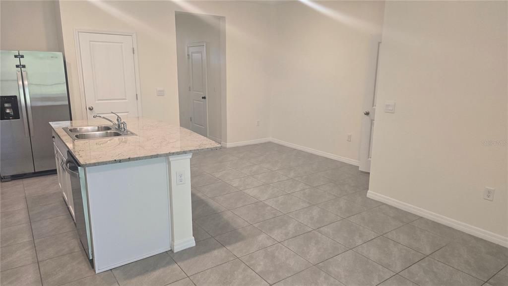 For Sale: $275,000 (3 beds, 2 baths, 1695 Square Feet)