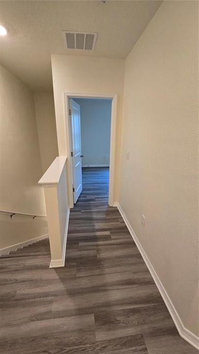 For Sale: $275,000 (3 beds, 2 baths, 1695 Square Feet)