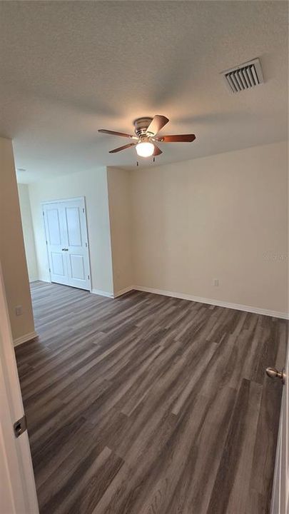 For Sale: $275,000 (3 beds, 2 baths, 1695 Square Feet)