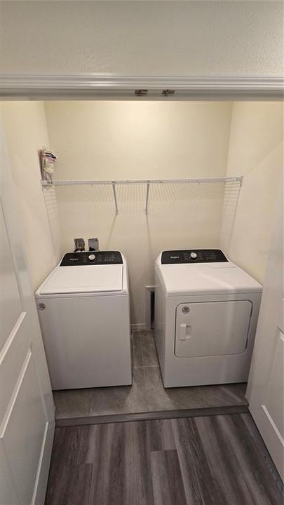 For Sale: $275,000 (3 beds, 2 baths, 1695 Square Feet)