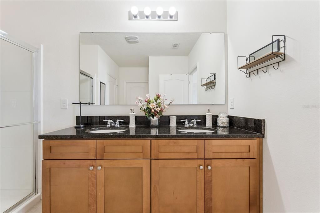 En Venta: $360,000 (4 camas, 2 baños, 1846 Pies cuadrados)