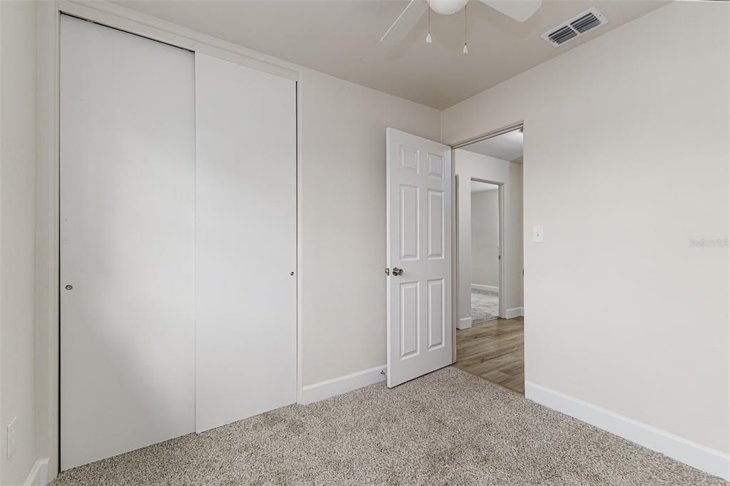 待售: $229,950 (3 贝兹, 1 浴室, 864 平方英尺)