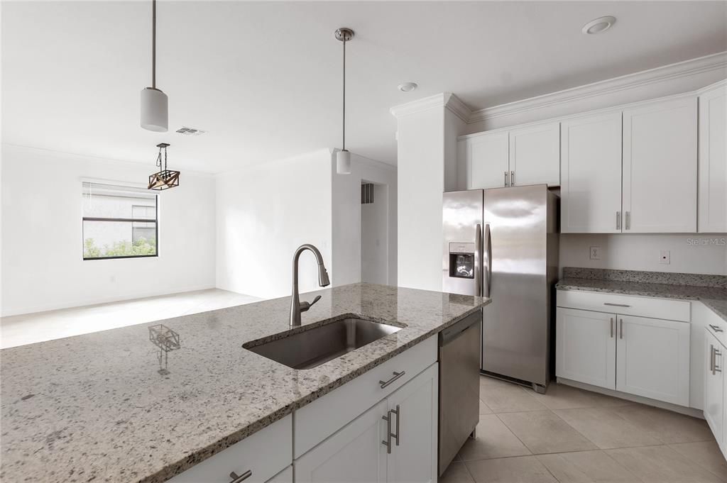 待售: $639,950 (3 贝兹, 3 浴室, 1840 平方英尺)