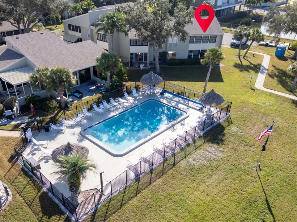 For Sale: $325,000 (2 beds, 2 baths, 980 Square Feet)