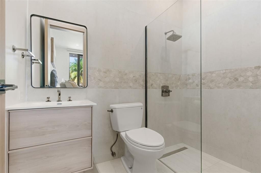 待售: $8,400,000 (6 贝兹, 6 浴室, 6625 平方英尺)