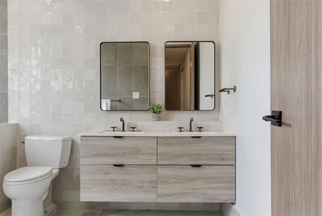 待售: $8,400,000 (6 贝兹, 6 浴室, 6625 平方英尺)