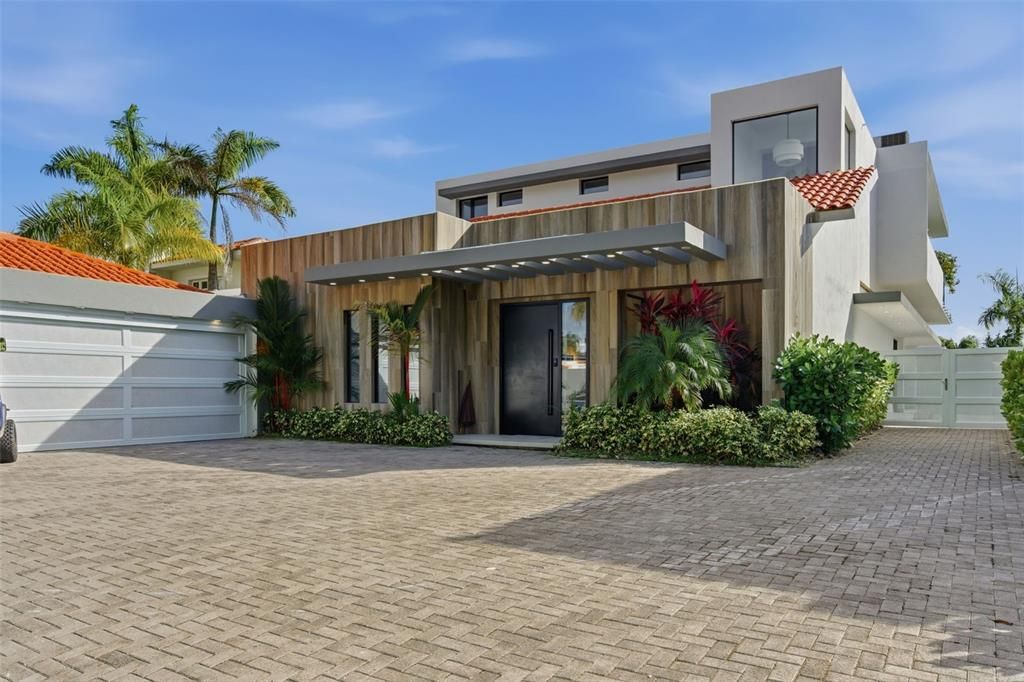 待售: $8,400,000 (6 贝兹, 6 浴室, 6625 平方英尺)