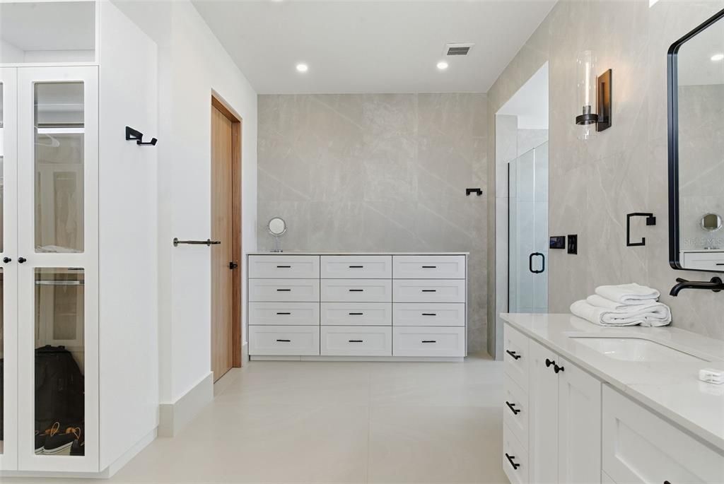 待售: $8,400,000 (6 贝兹, 6 浴室, 6625 平方英尺)