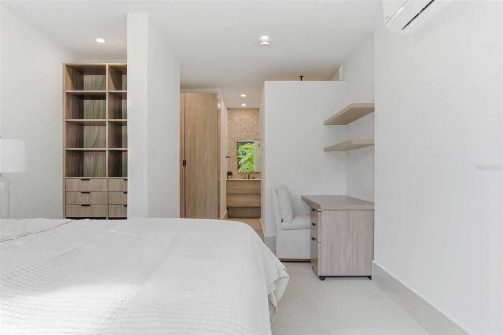 待售: $8,400,000 (6 贝兹, 6 浴室, 6625 平方英尺)