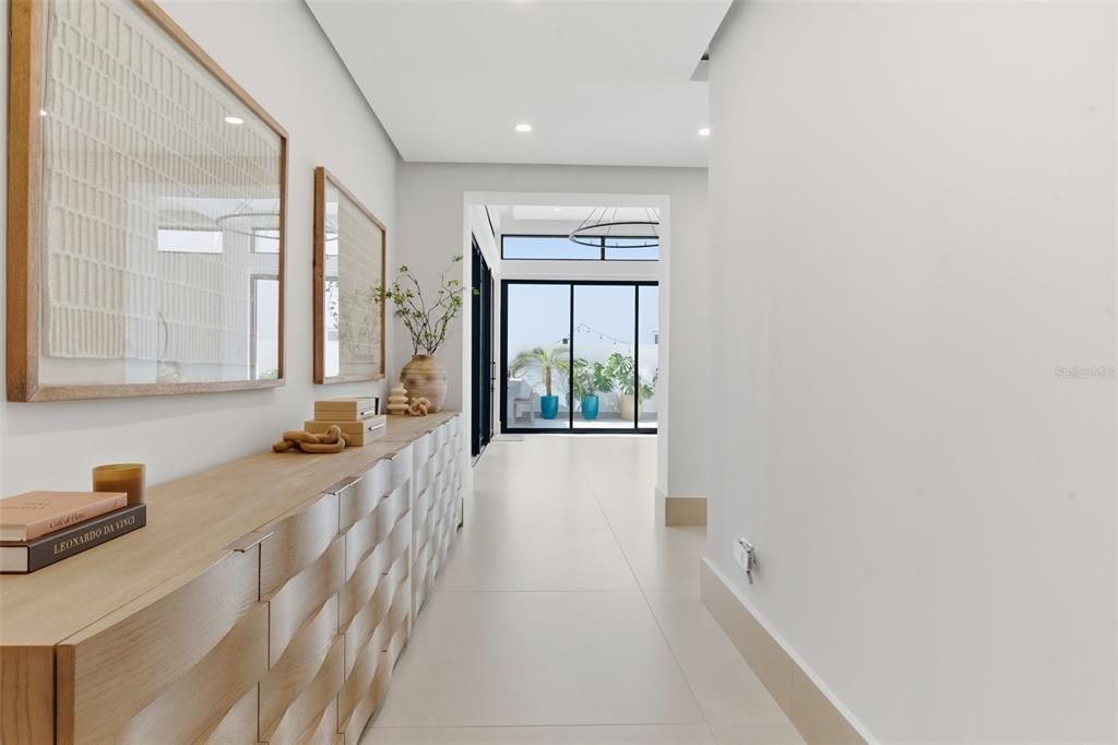 待售: $8,400,000 (6 贝兹, 6 浴室, 6625 平方英尺)