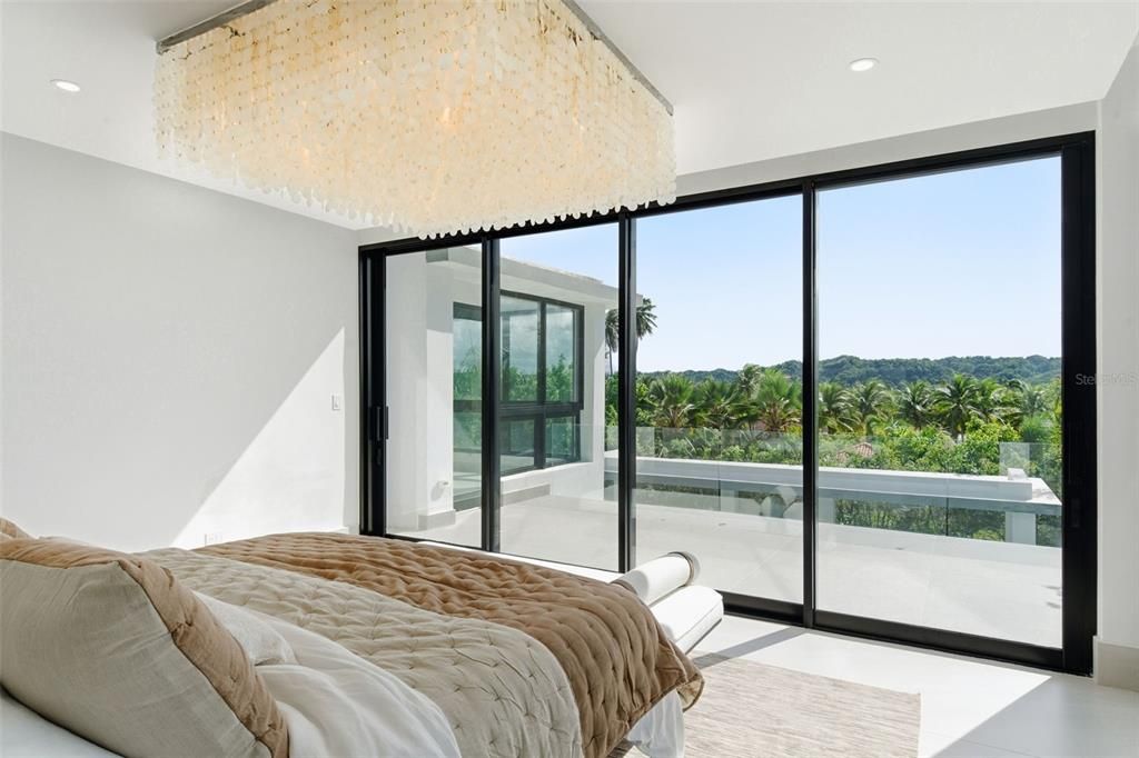 待售: $8,400,000 (6 贝兹, 6 浴室, 6625 平方英尺)